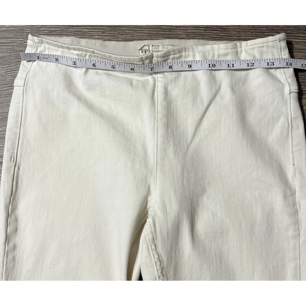 Free People Penny Stretch Pull-On Mid Rise Flare Jeans Worn White SZ 29 (28x33) - Picture 8 of 11